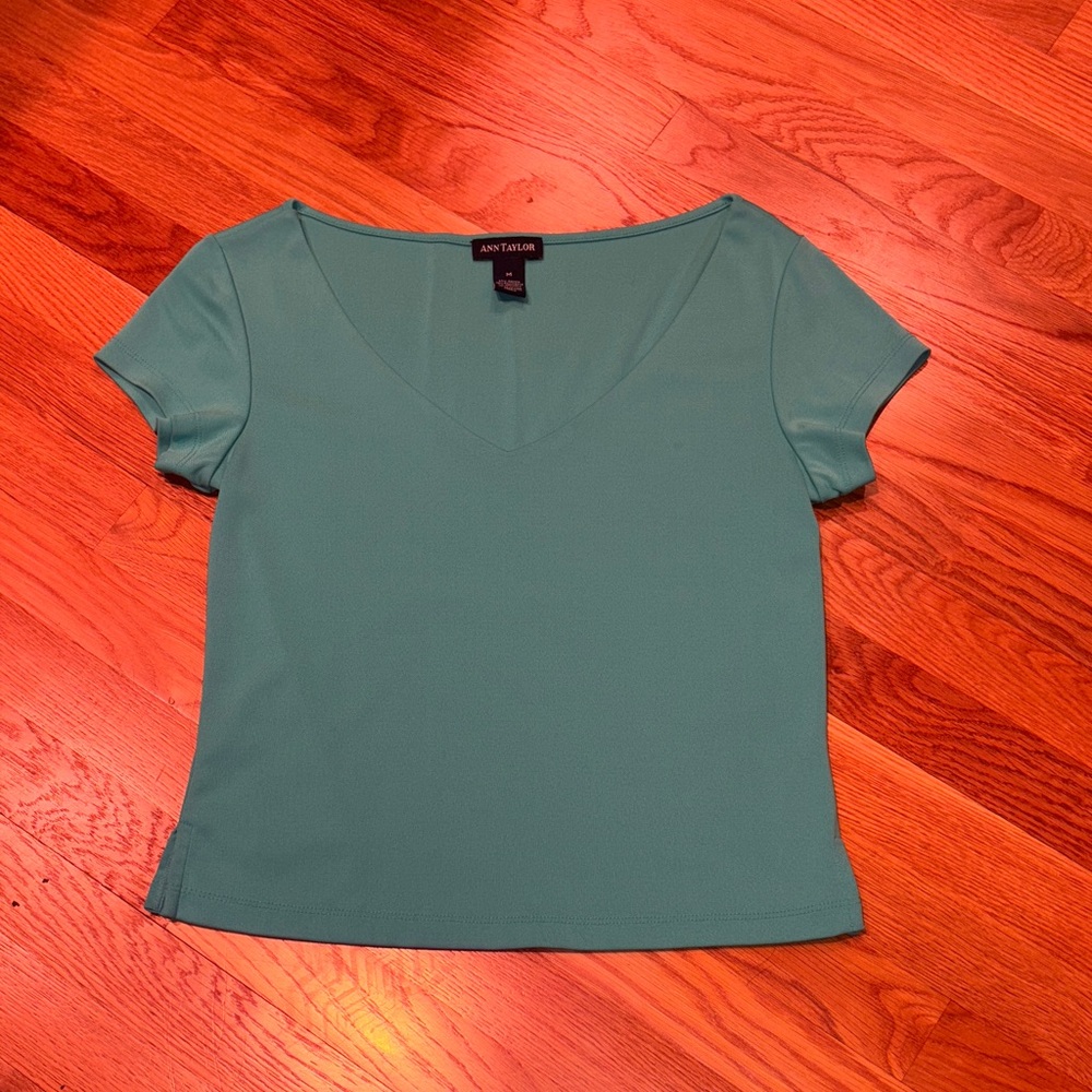 Ann Taylor Teal Short Sleeve V-Neck Top